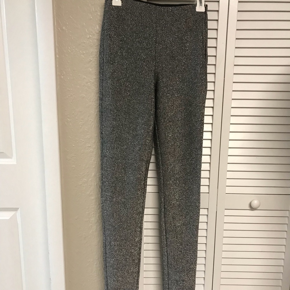 ✨✨✨2 for $20✨✨✨H & M Metallica Leggings